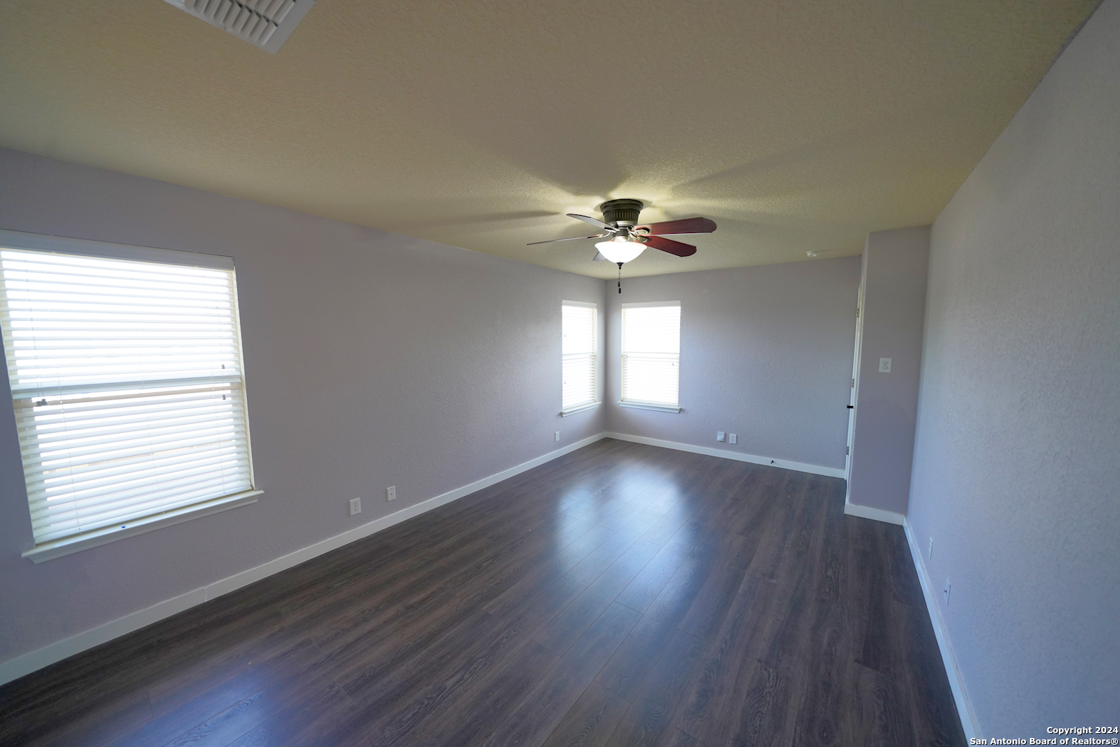 523 DIANA DR   Converse TX 78109-1134