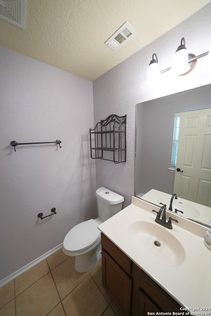 523 DIANA DR   Converse TX 78109-1134
