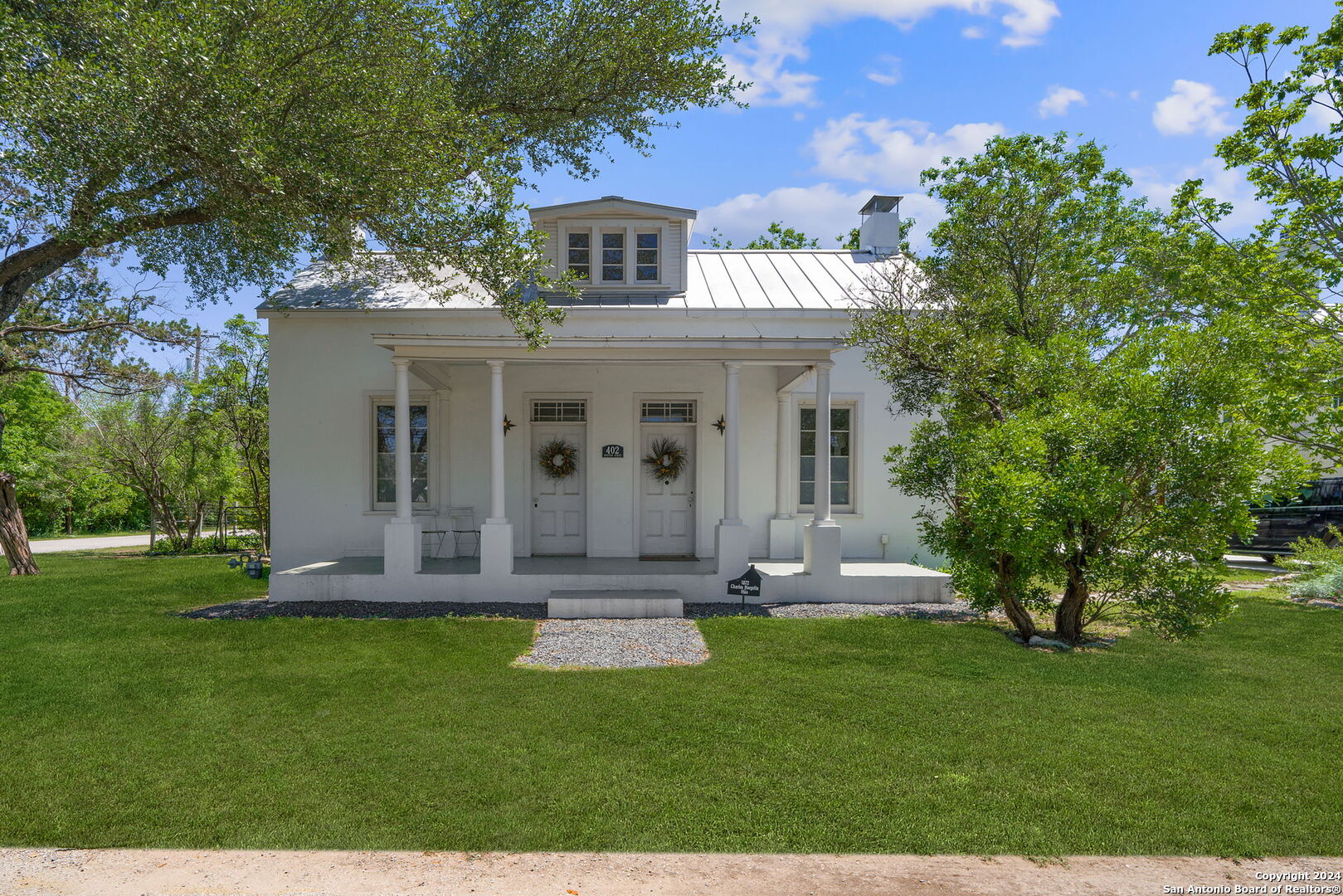 Photo of 402 Houston St in Castroville, TX