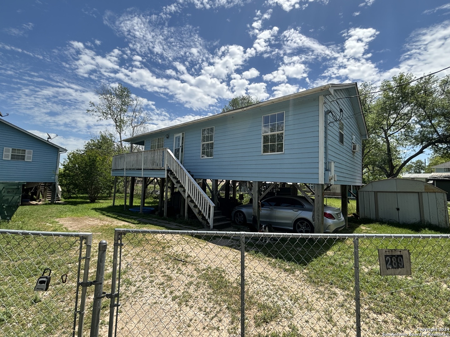 Photo of 289 Isle Of View Dr in Mcqueeney, TX
