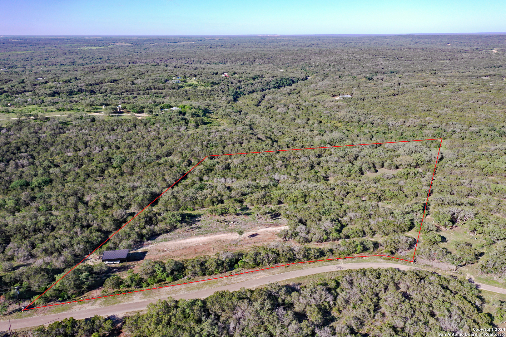 Photo of 725 County Rd 246 in Hondo, TX