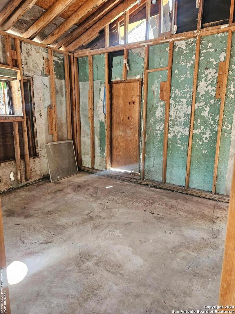 1710 HIDALGO ST, San Antonio, TX 78207