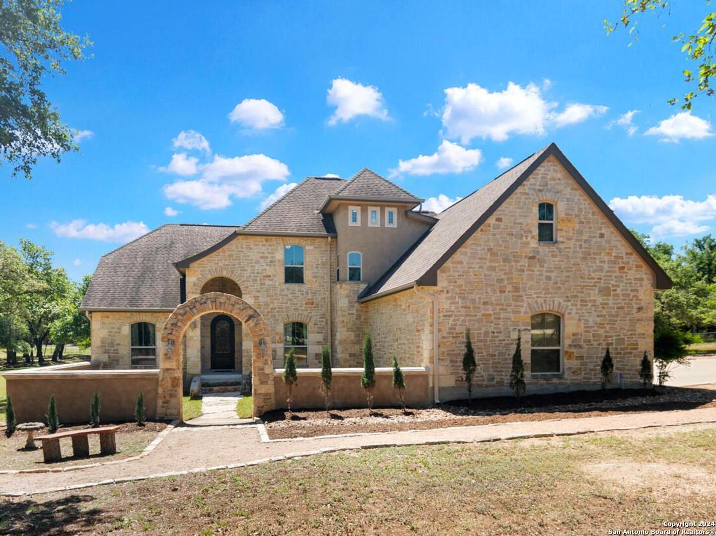 Photo of 889 Waterstone Pky in Boerne, TX