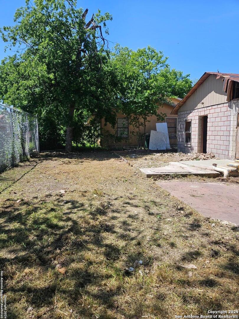1710 HIDALGO ST, San Antonio, TX 78207