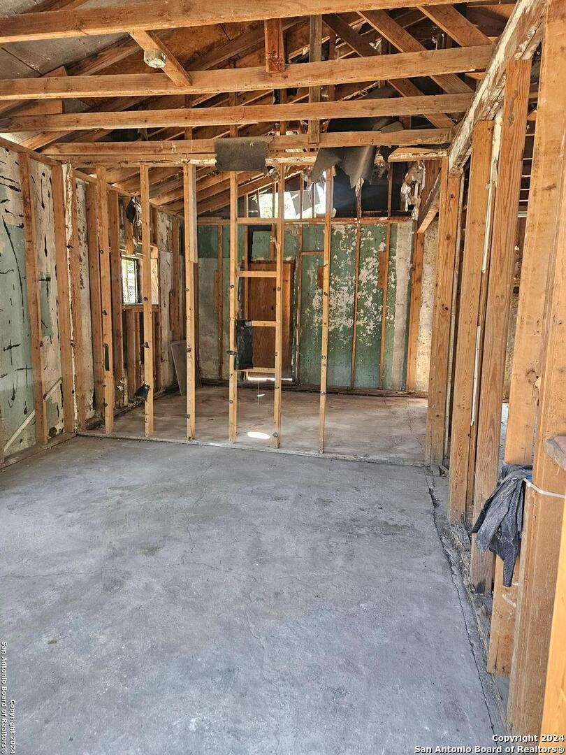1710 HIDALGO ST, San Antonio, TX 78207