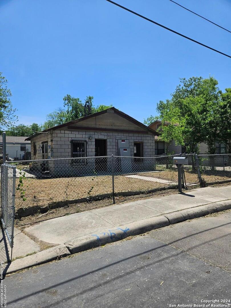 1710 HIDALGO ST, San Antonio, TX 78207