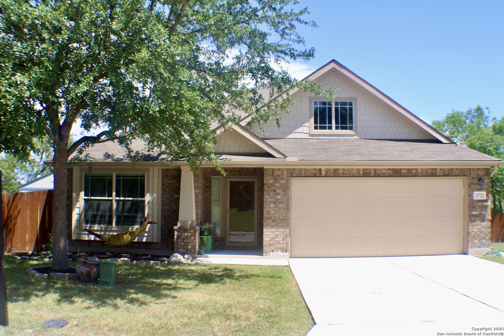 Photo of 1721 Sunspur Rd in New Braunfels, TX
