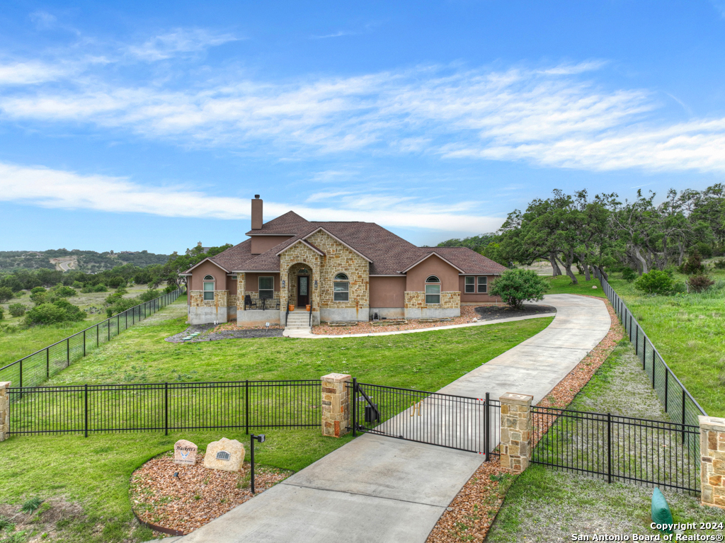 Photo of 2117 Camino Wy in Canyon Lake, TX