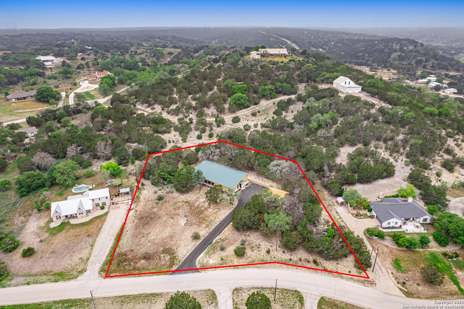 Photo of 186 Shalako Dr in Kerrville, TX