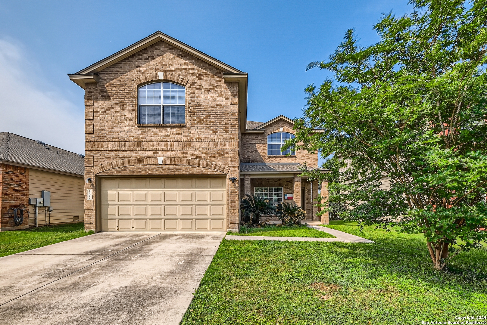 Photo of 305 Town Creek Wy in Cibolo, TX