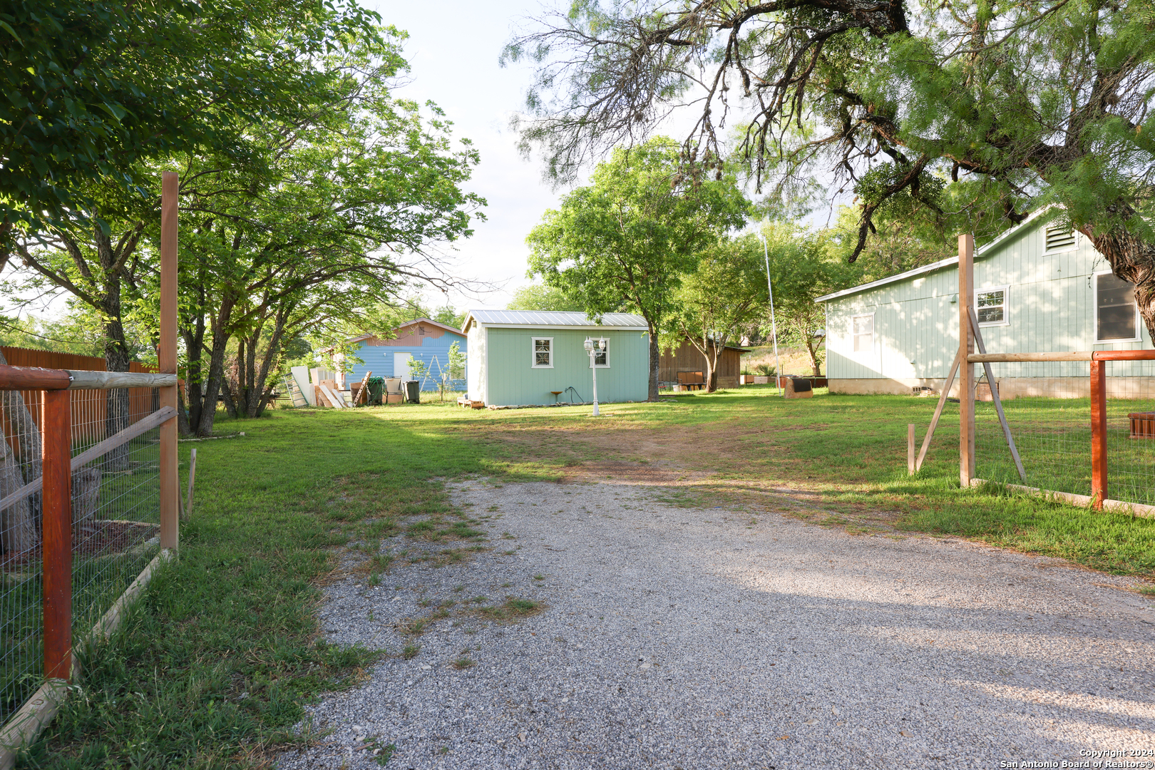Photo of 1214 London St in Castroville, TX