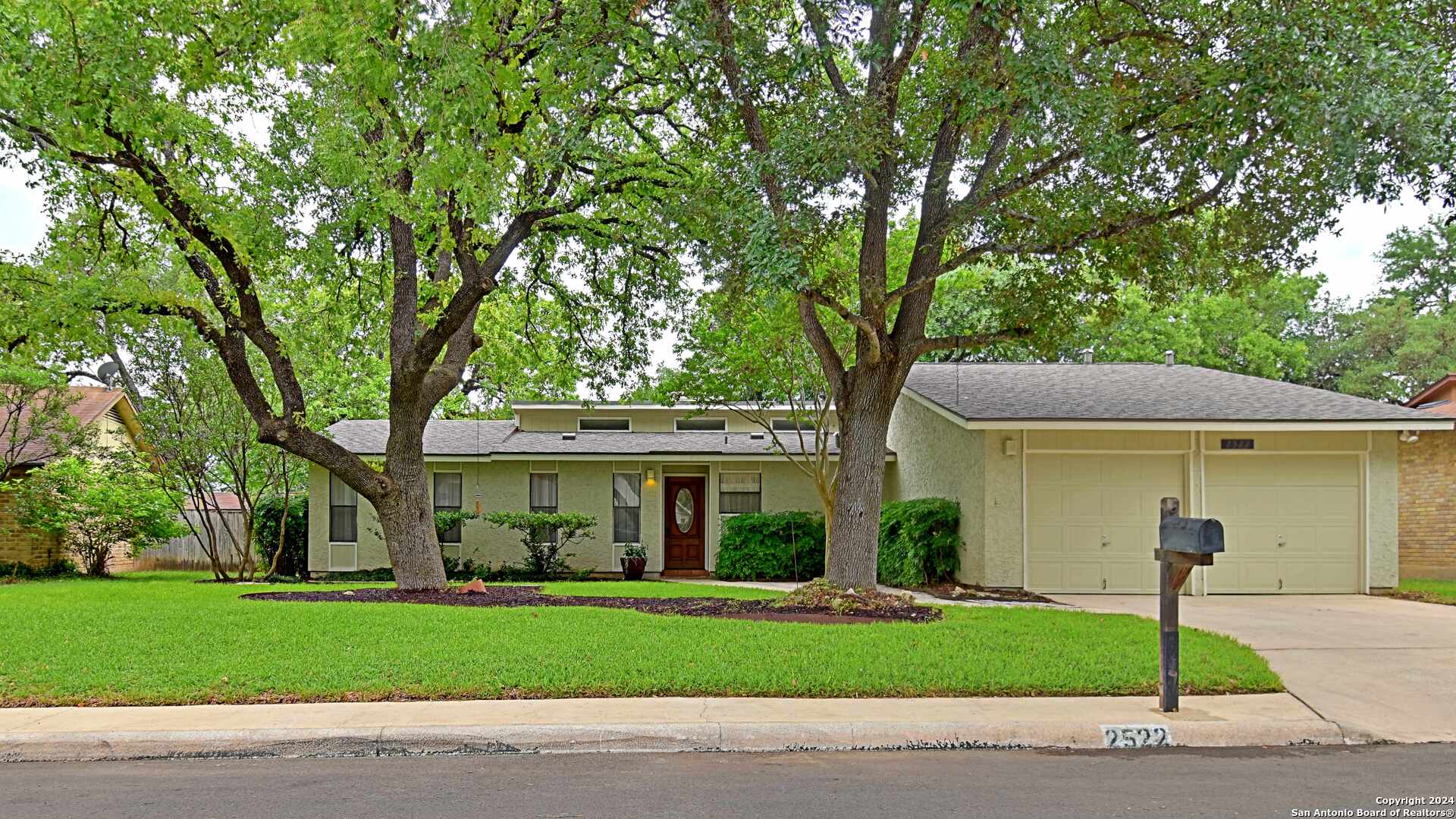 Photo of 2522 Old Trail St in San Antonio, TX