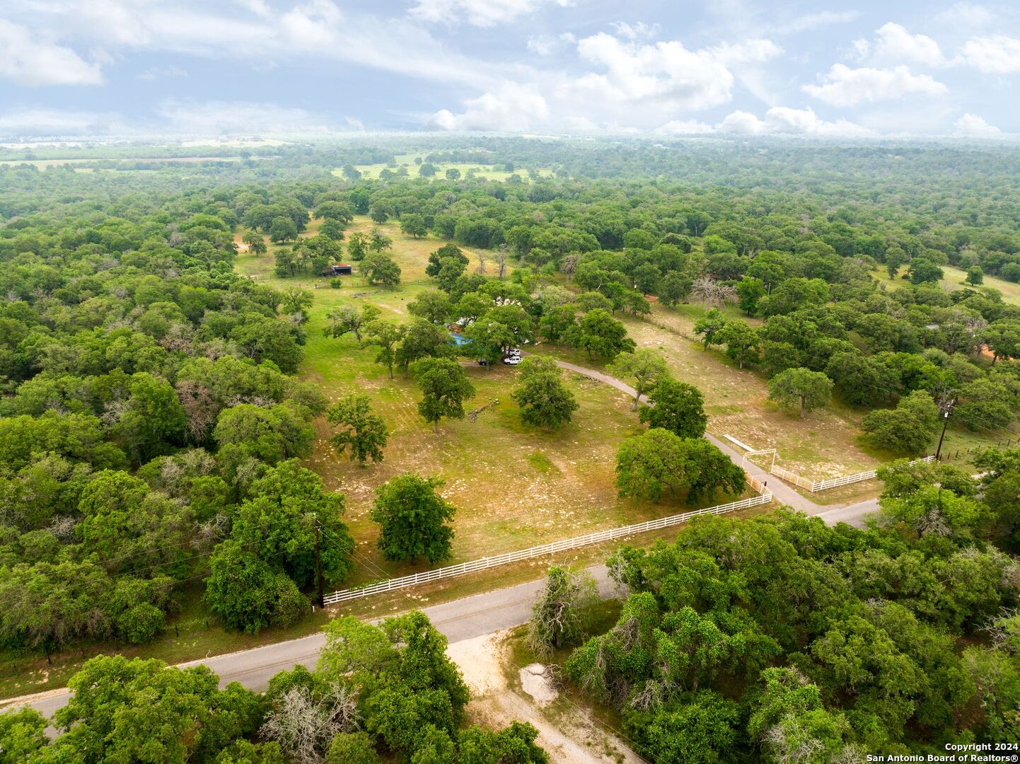 Photo of 616 Tower Rd in Seguin, TX