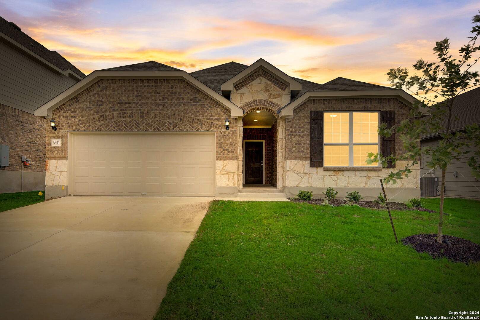 Photo of 941 Pasture Rose in New Braunfels, TX