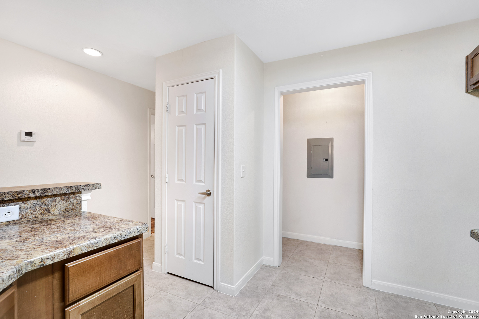 7323 Snowden Rd 3108