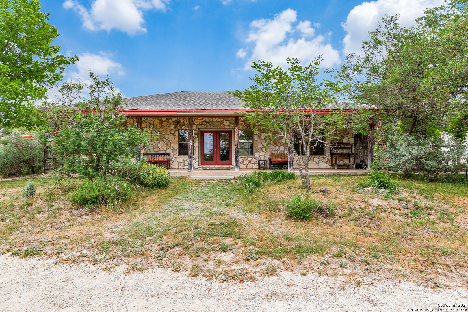 Photo of 105 Feather Hill Rd in Comfort, TX
