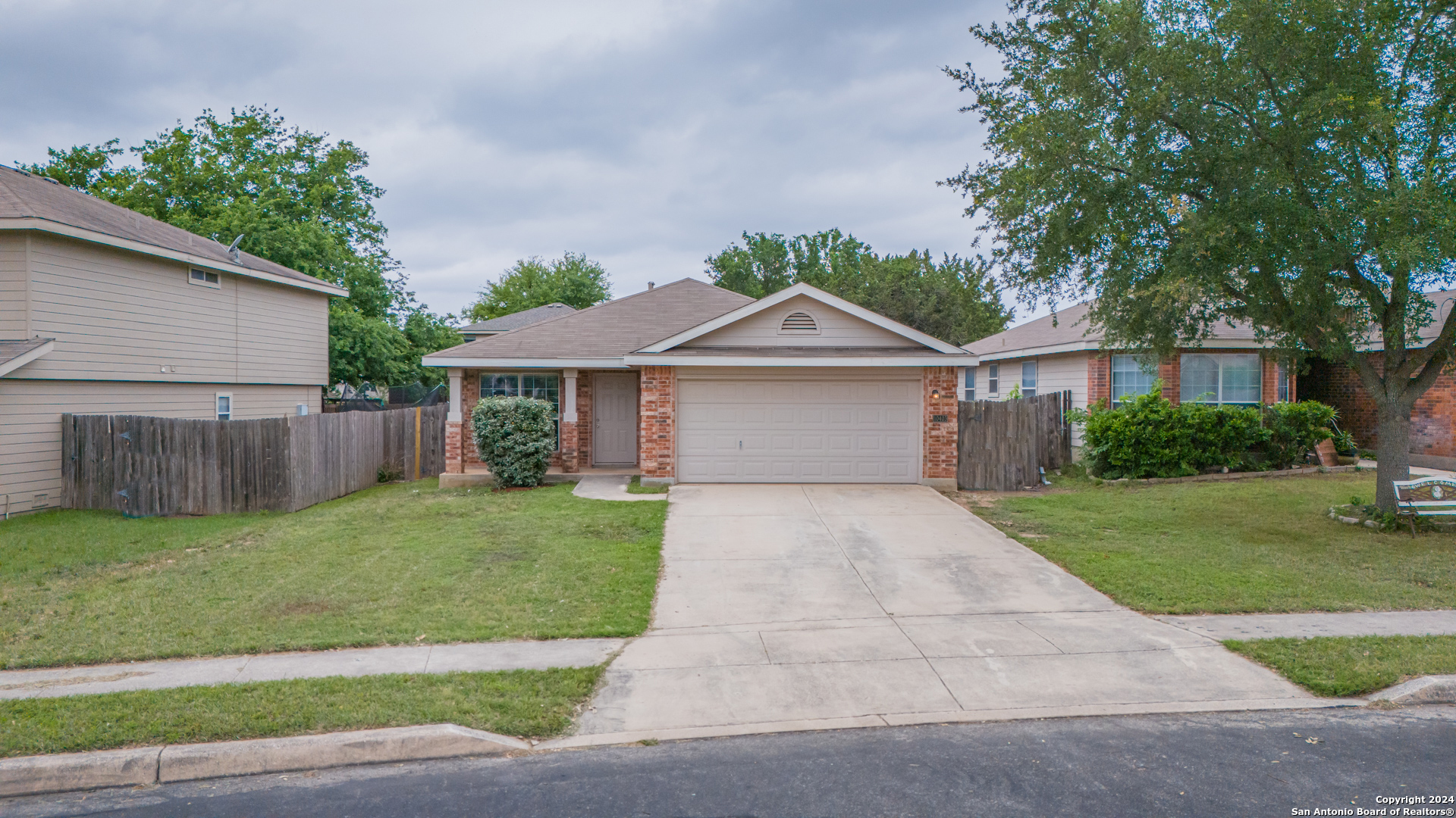 Photo of 10403 Artesia Wls in Universal City, TX
