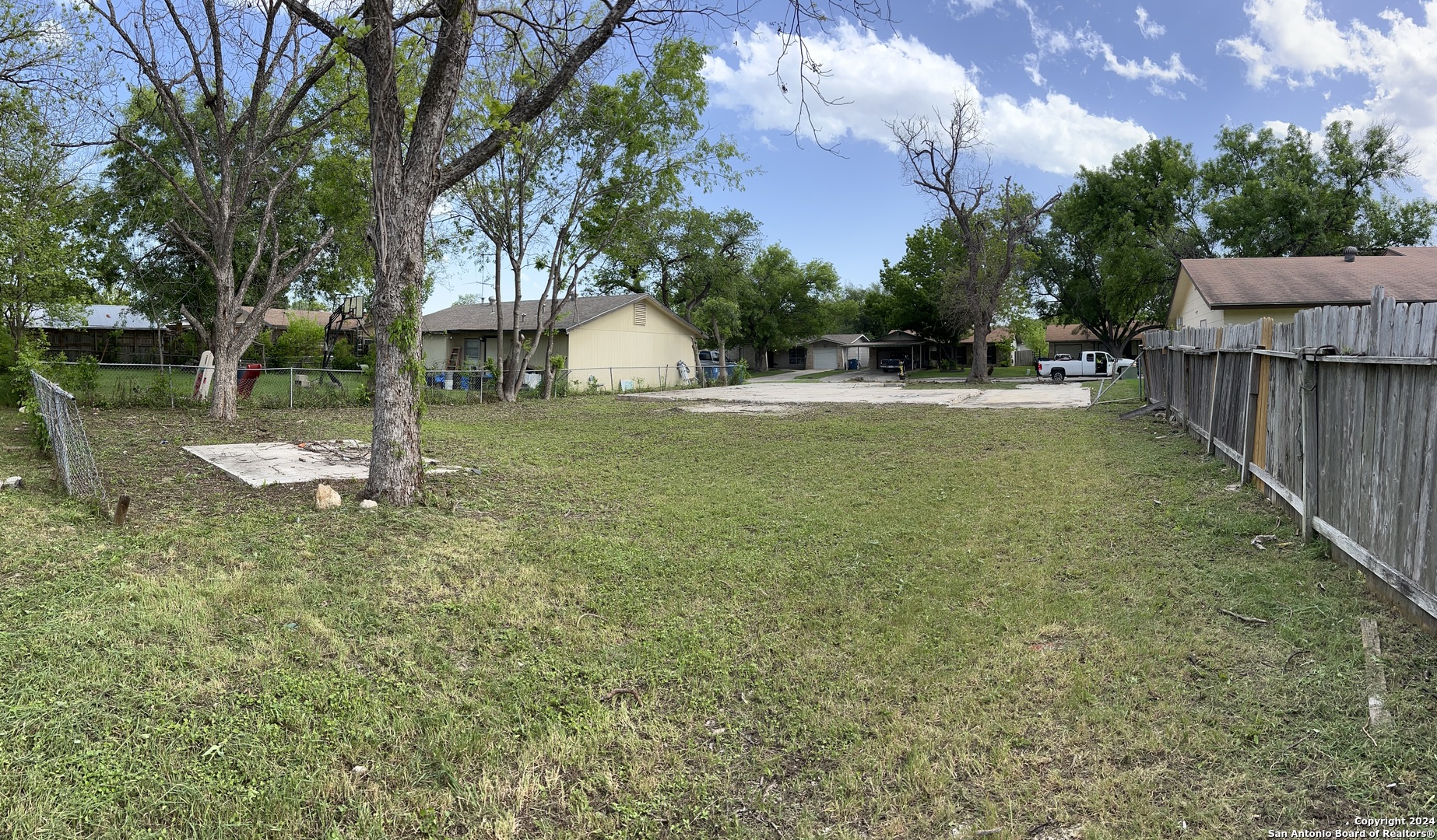 Photo of 4907 Borchers Dr in Kirby, TX