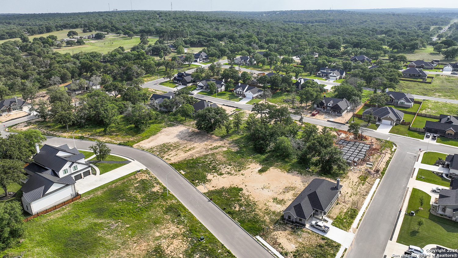 Photo of 112 Chinaberry Hl in La Vernia, TX