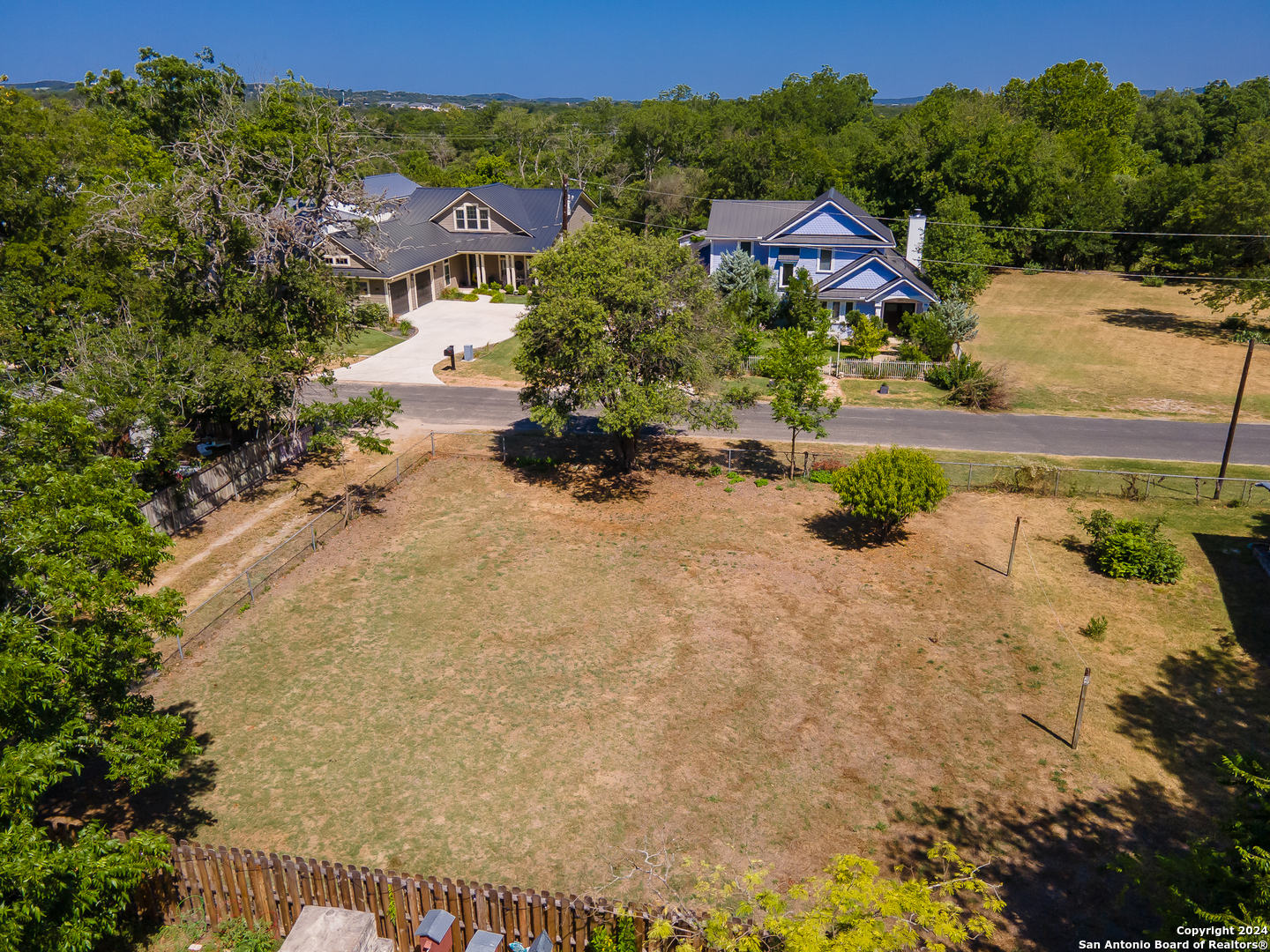 Photo of 507 Irons St in Boerne, TX