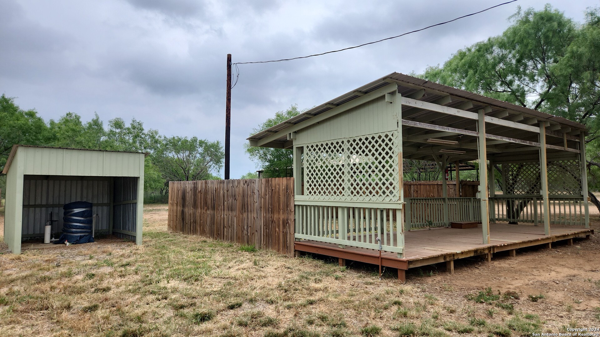 1848 County Road 2557 UNIT #4, Moore, TX 78057
