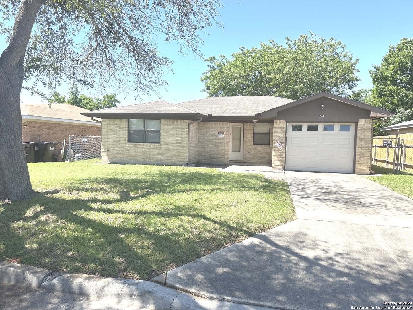 Photo of 324 Sunflower Dr in Marion, TX
