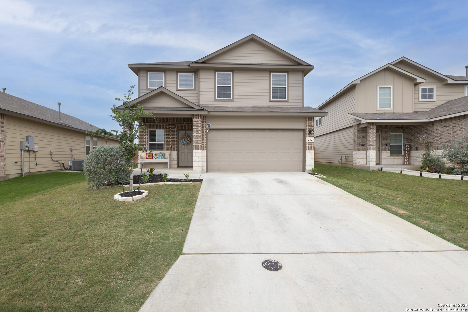 Photo of 292 Middle Green Loop in Floresville, TX