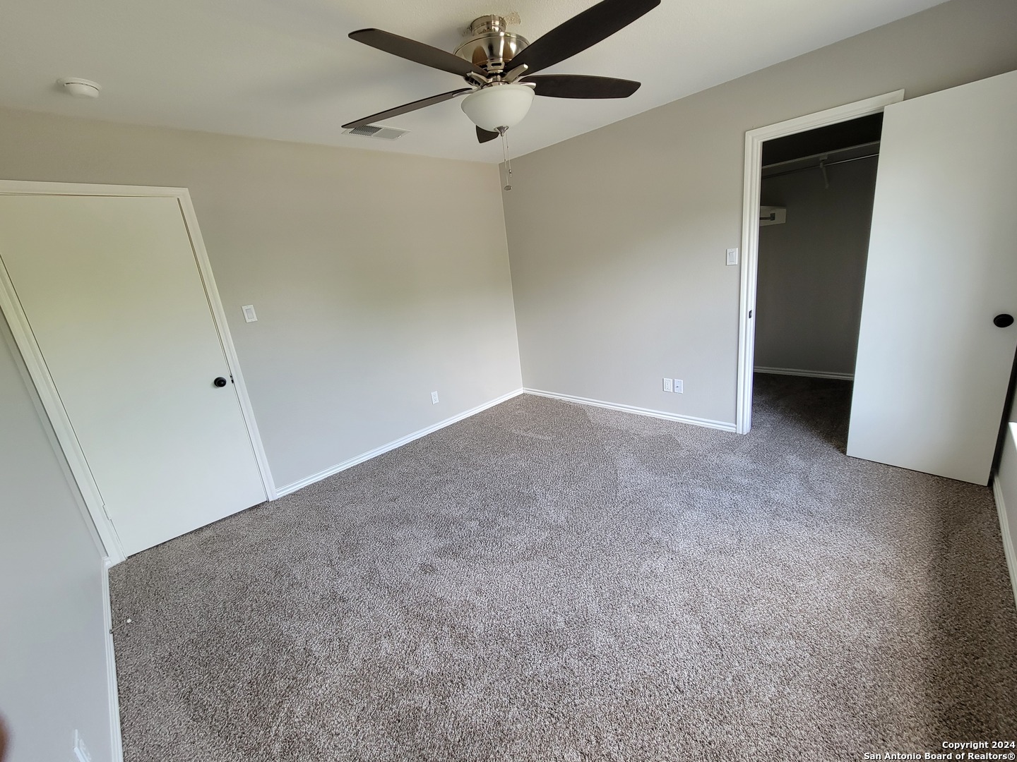 8147 chestnut manor   Converse TX 78109