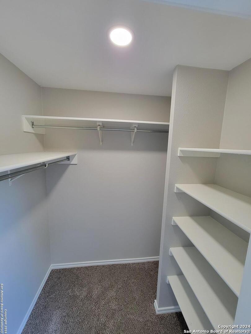 8147 chestnut manor   Converse TX 78109