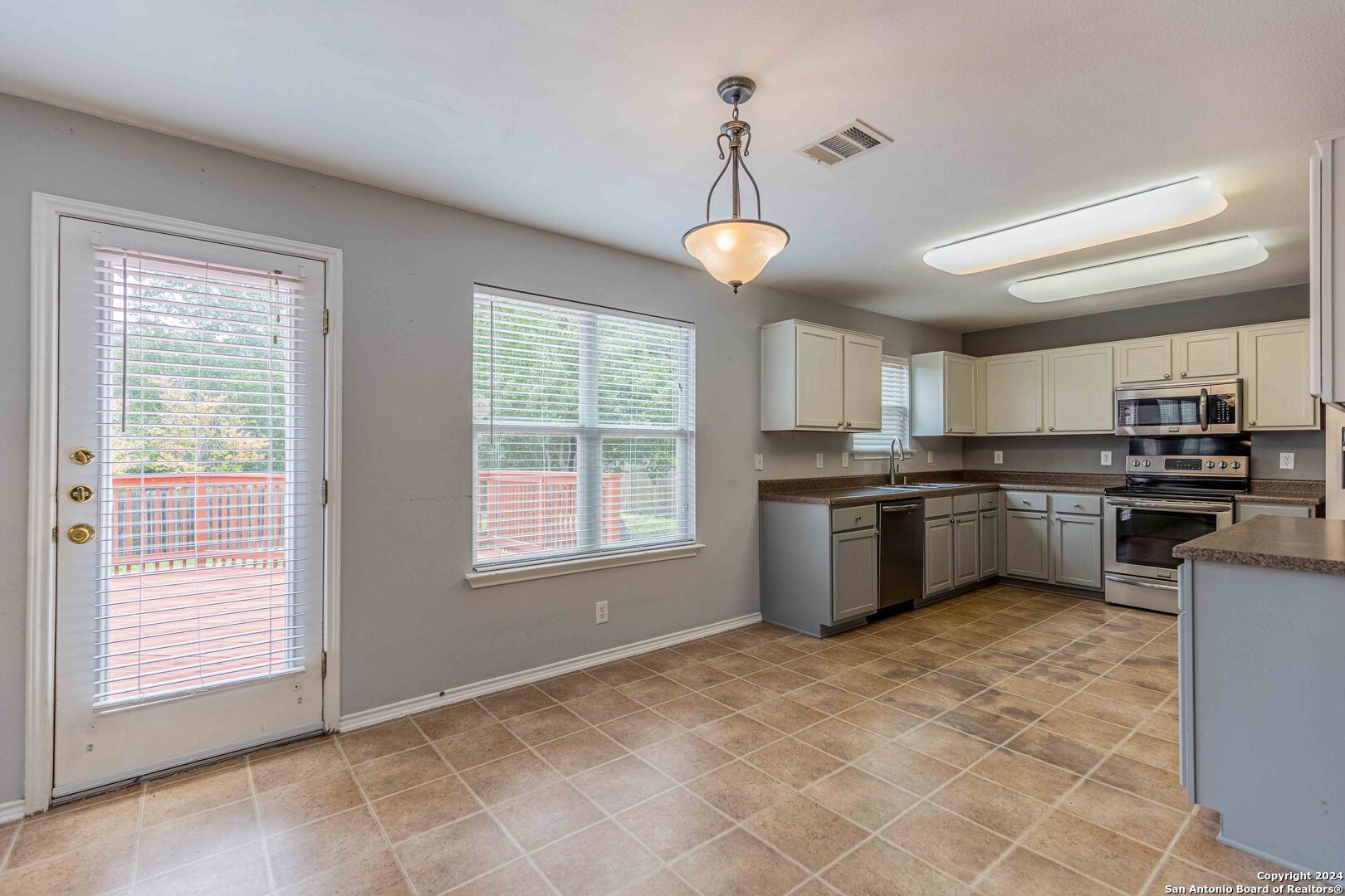 4942 MACEY TRL, San Antonio, TX 78253