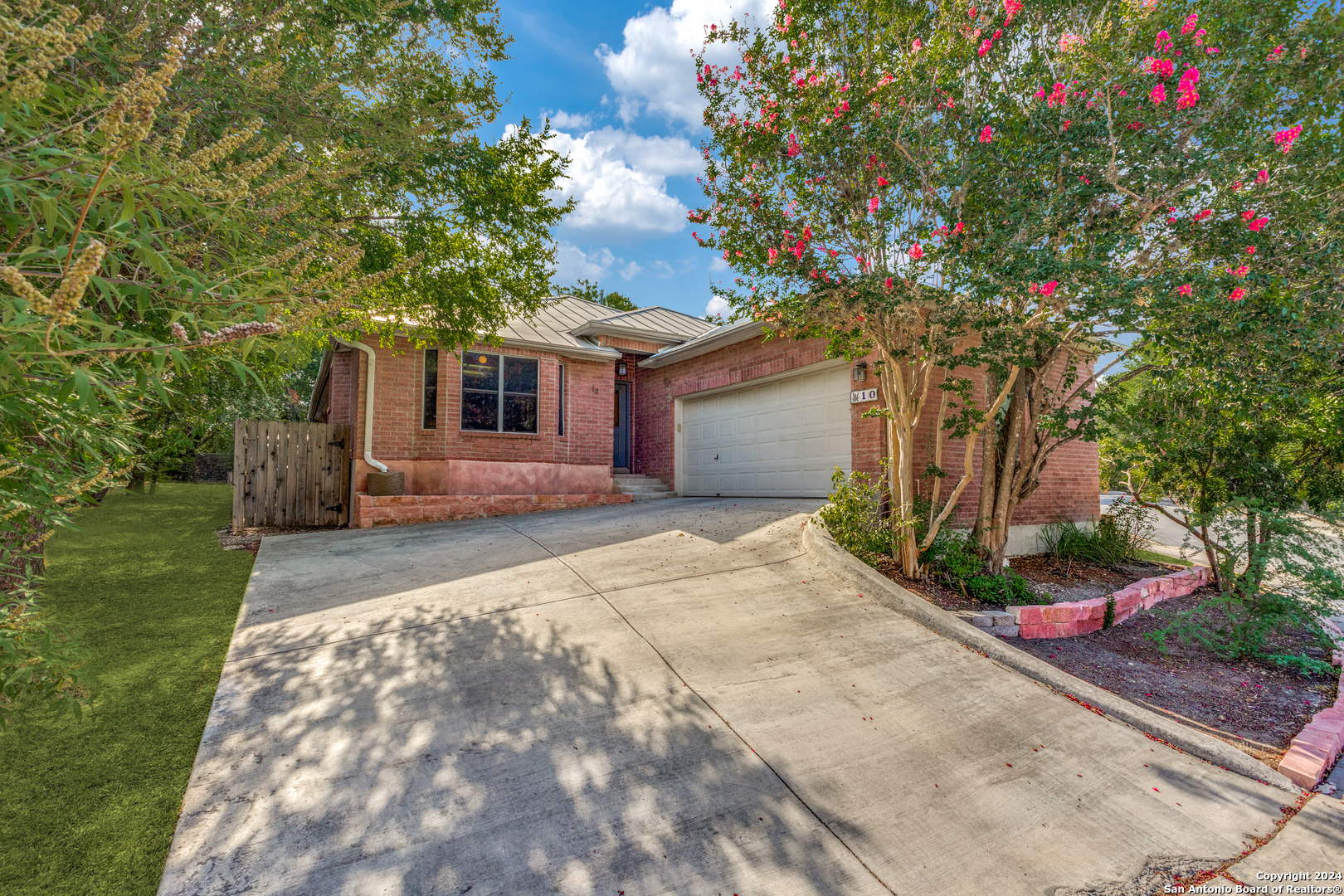 10 OAKWELL FARMS PKWY   San Antonio TX 78218-1780