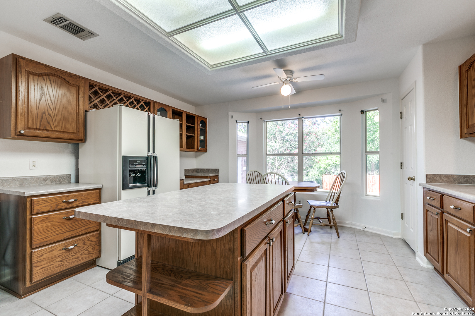 10 OAKWELL FARMS PKWY   San Antonio TX 78218-1780