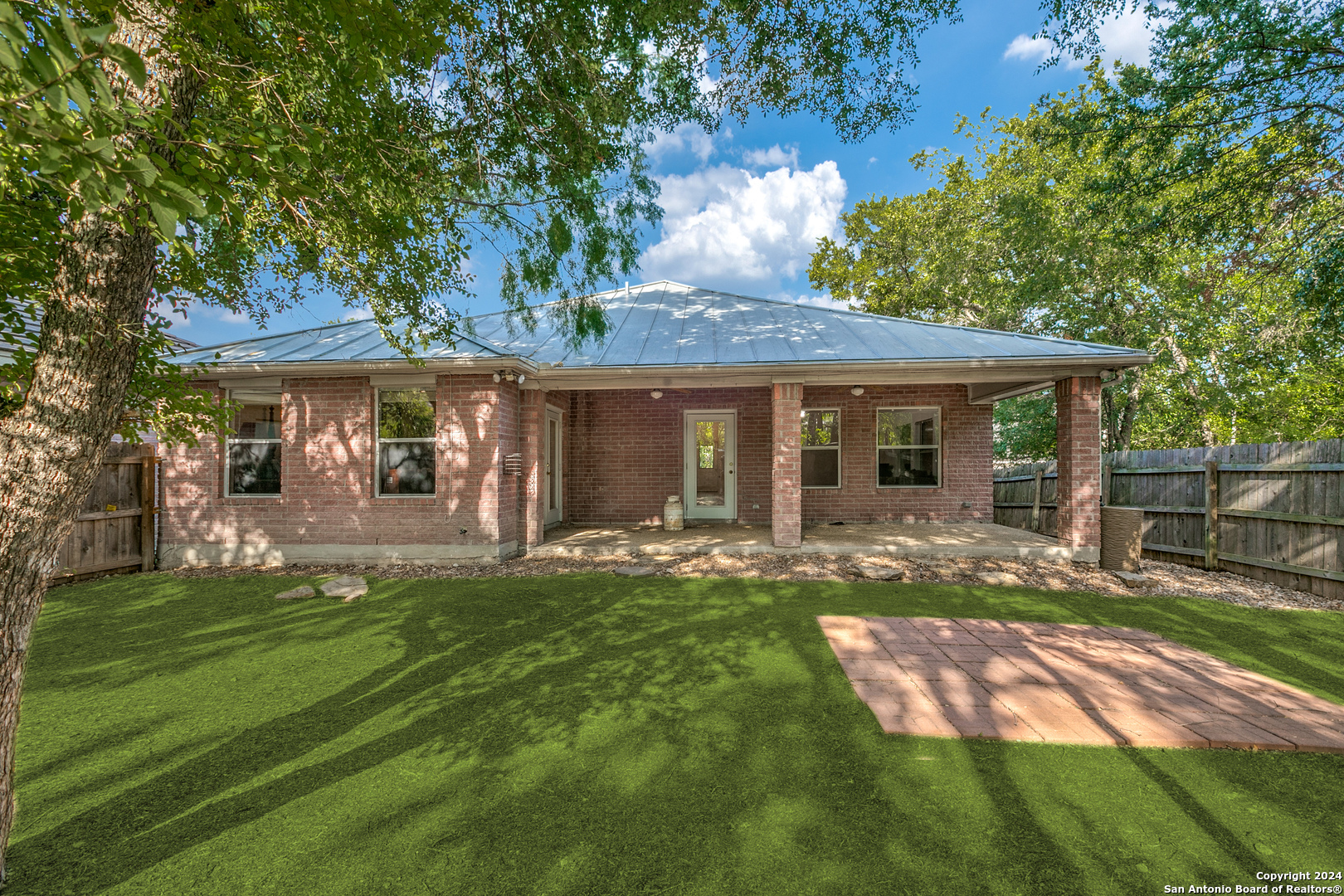 10 OAKWELL FARMS PKWY   San Antonio TX 78218-1780