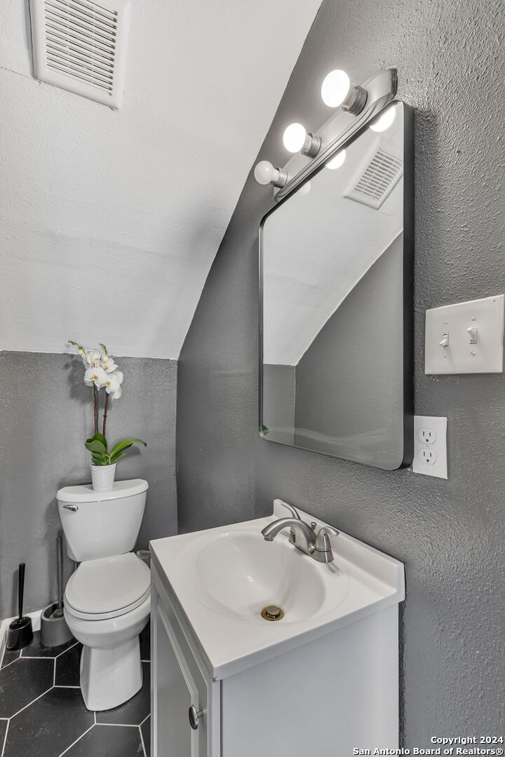 7110 HAGY CIR   San Antonio TX 78216-7115