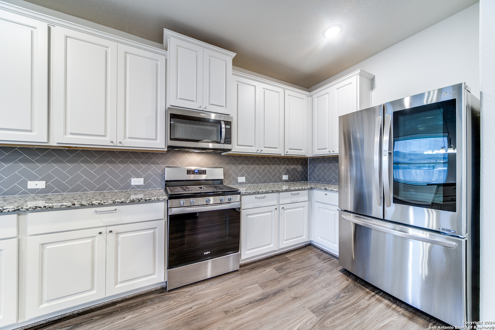 213 ASPEN DR, Boerne, TX 78006