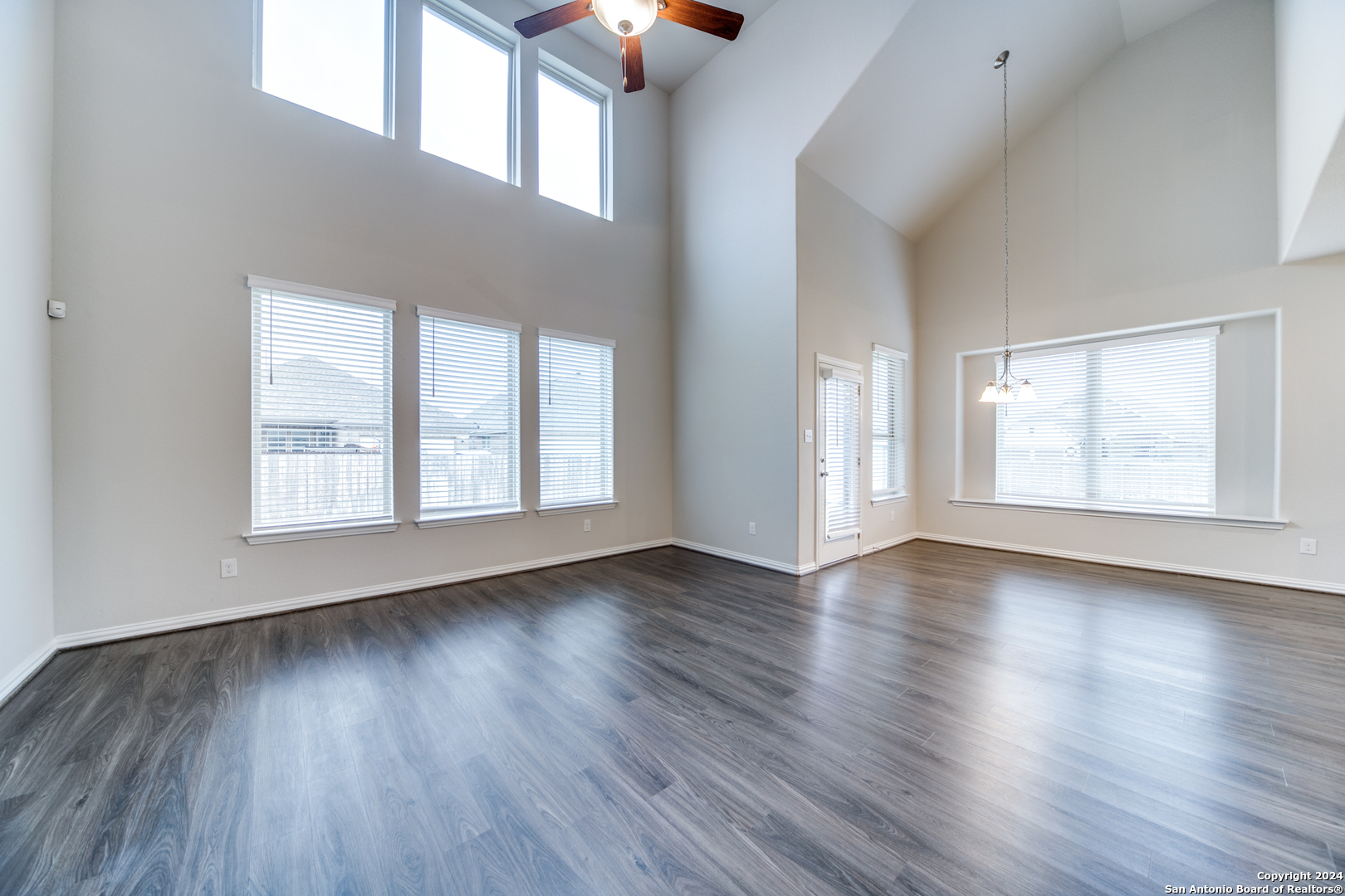 213 ASPEN DR, Boerne, TX 78006