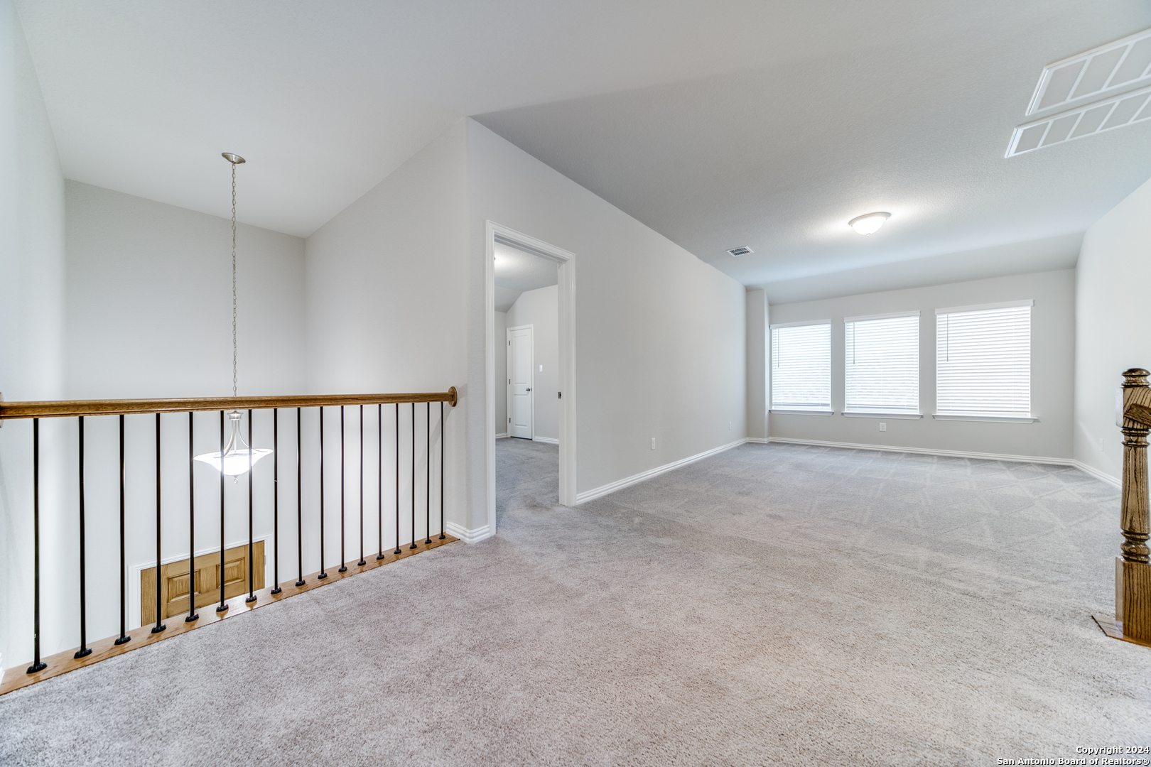 213 ASPEN DR, Boerne, TX 78006