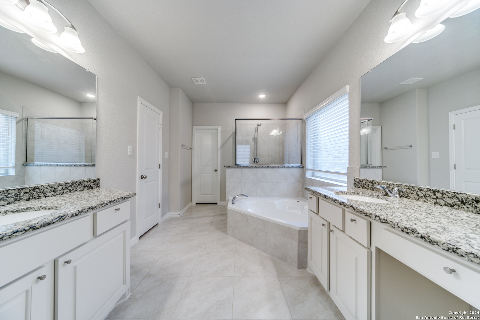 213 ASPEN DR, Boerne, TX 78006