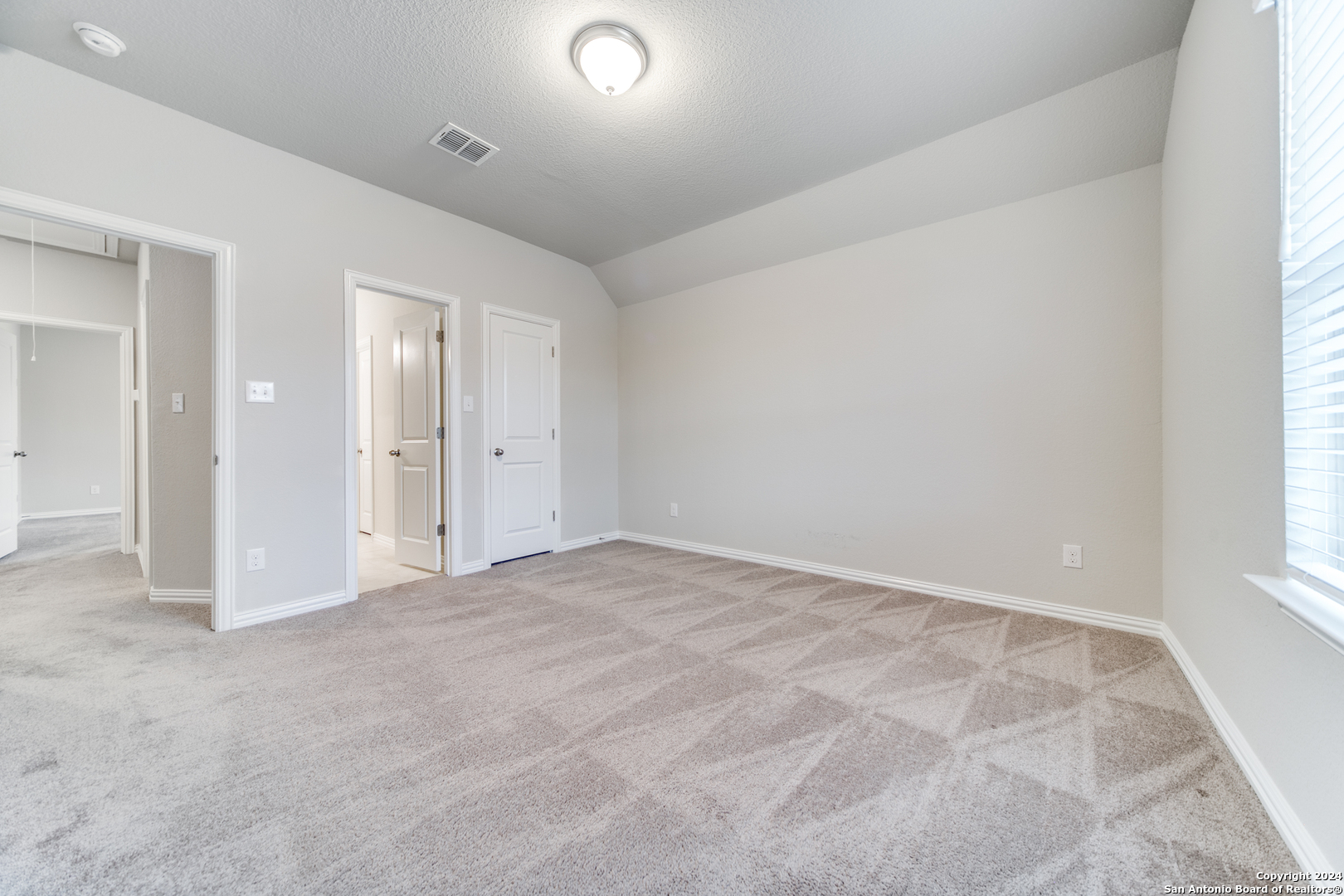 213 ASPEN DR, Boerne, TX 78006