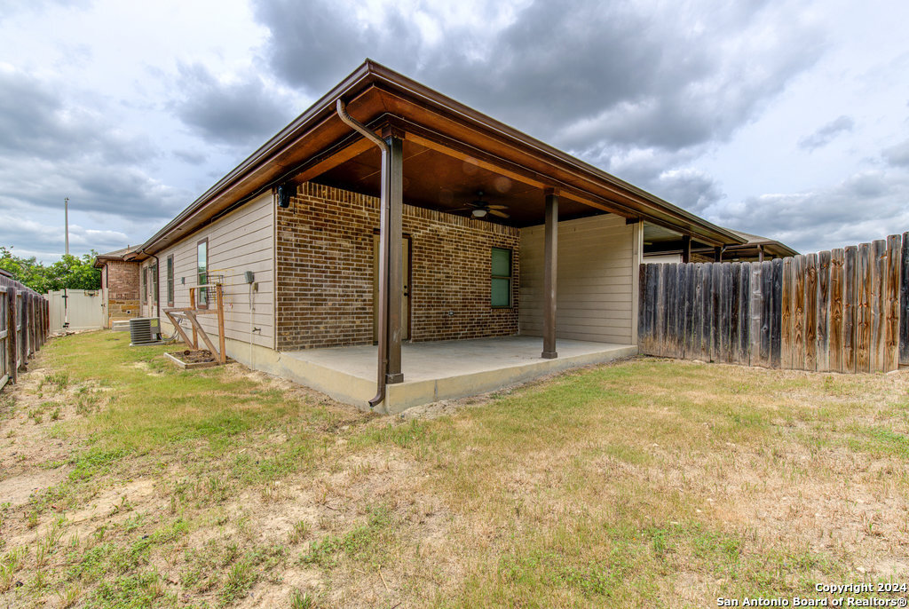 1042 CAROLYN CV, New Braunfels, TX 78130