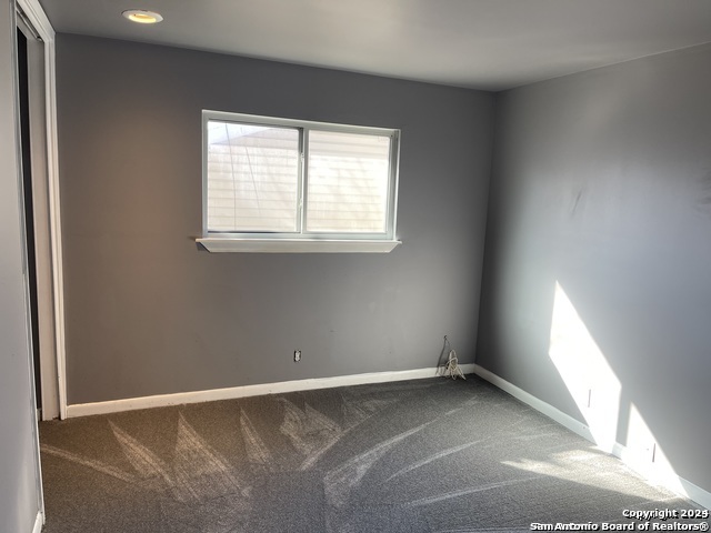 2118 FORT SUMTER ST, San Antonio, TX 78245