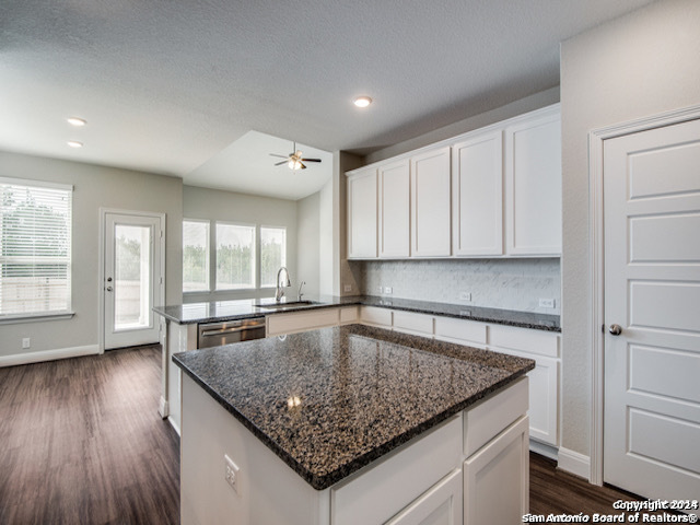 21935 AKIN BAYOU, San Antonio, TX 78261