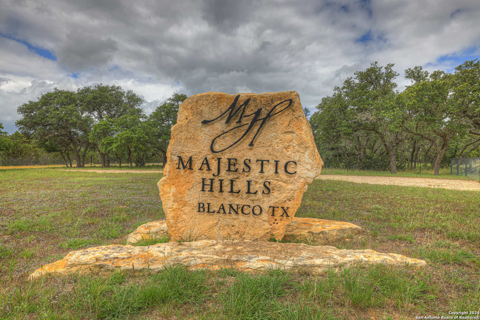 85 Majestic hills, Blanco, TX 78606