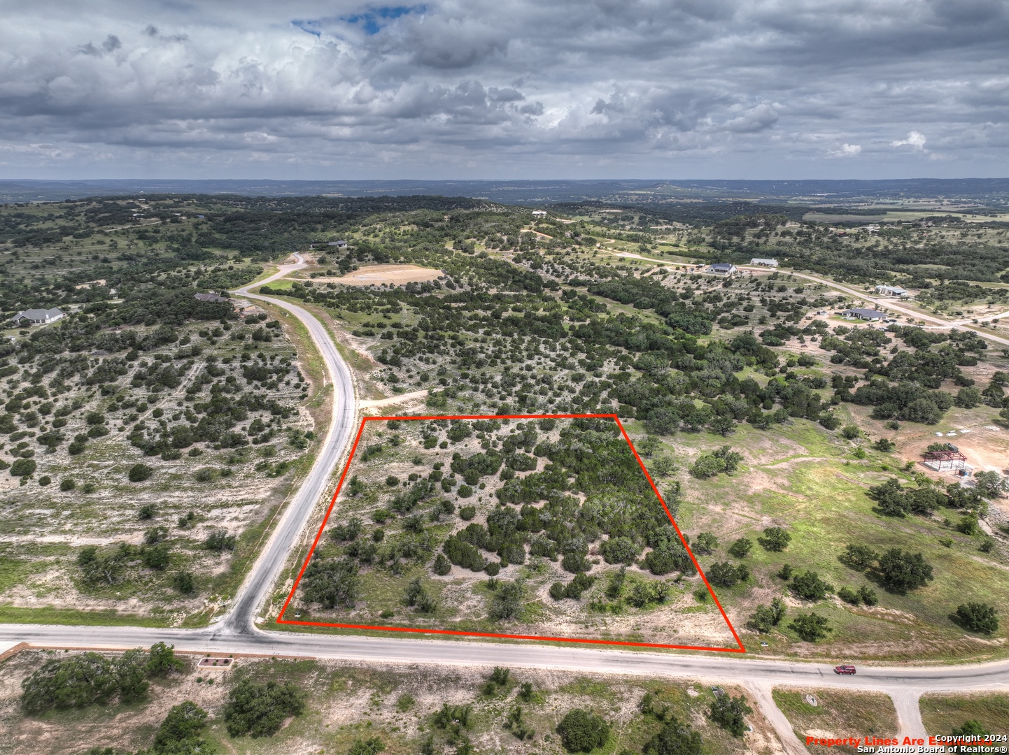85 Majestic hills, Blanco, TX 78606