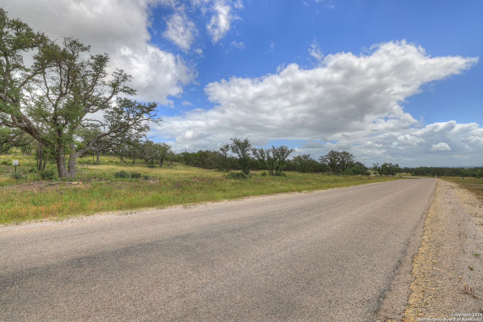 85 Majestic hills, Blanco, TX 78606