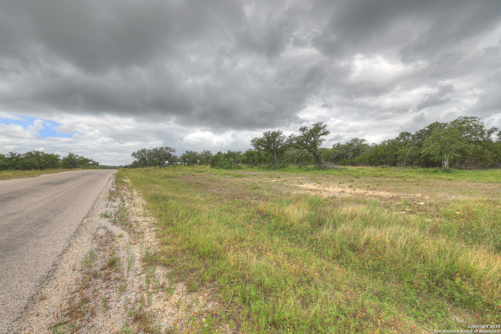 85 Majestic hills, Blanco, TX 78606