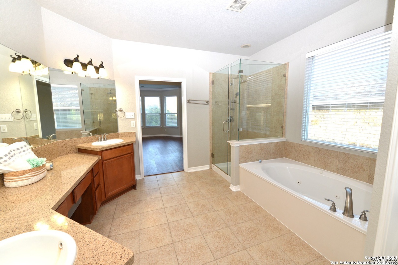 2402 CORTONA MIST, San Antonio, TX 78260