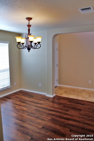 427 DIANA DR   Converse TX 78109-1133