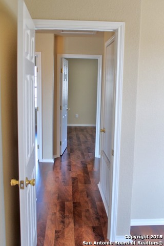 427 DIANA DR   Converse TX 78109-1133