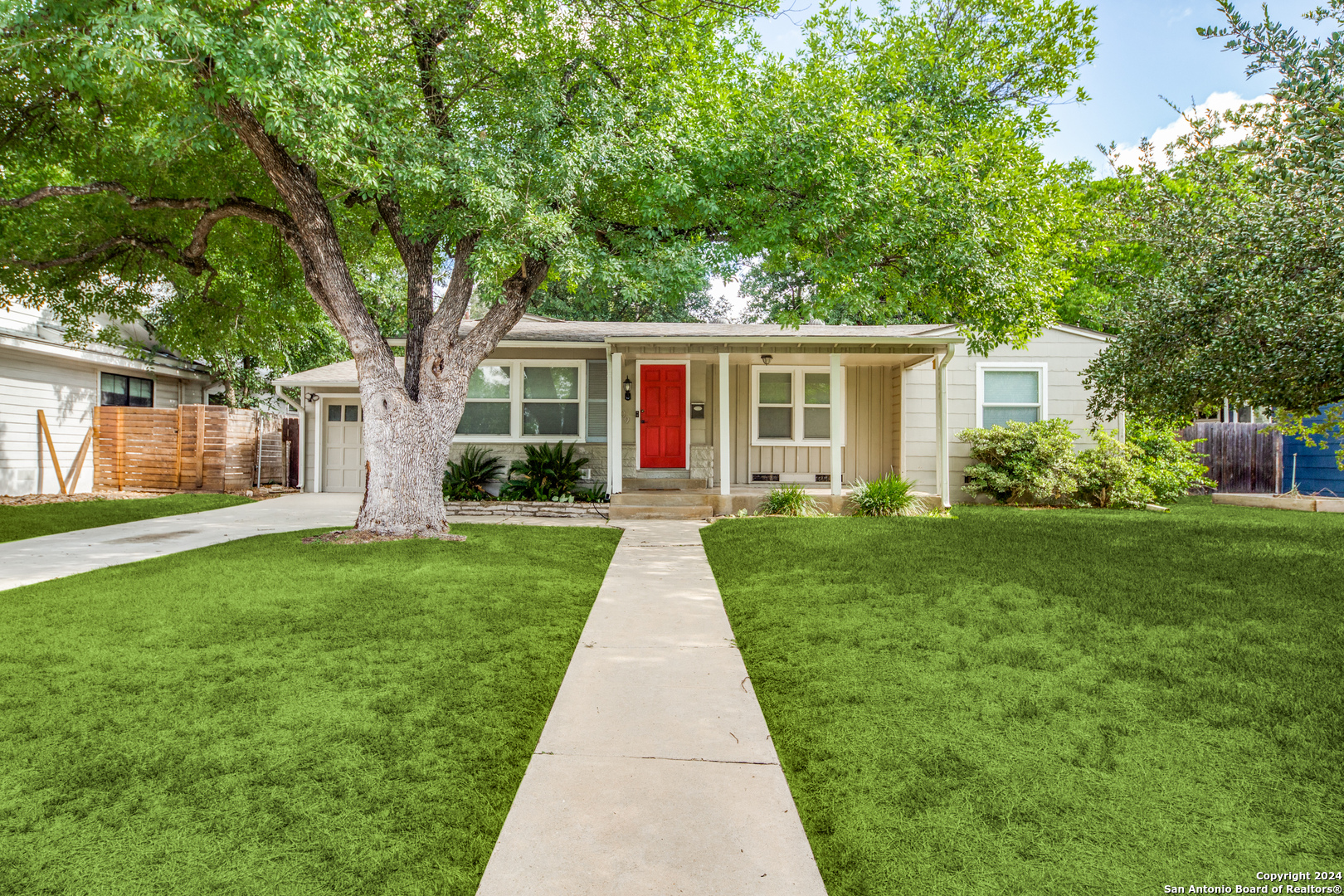 209 Harmon Dr Listing Cover Image
